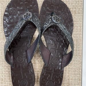 Tory Burch Pewter snakeskin Flip Flops. Size 8